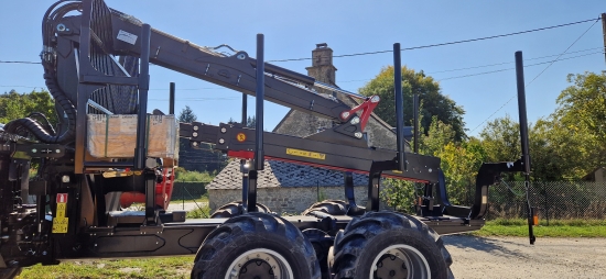 1696924528122-1.jpg